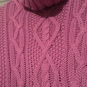 Ralph Lauren Sweaters - Unique color RL cable knit sweater Ralph Lauren Sweaters - Unique color RL cable knit sweater